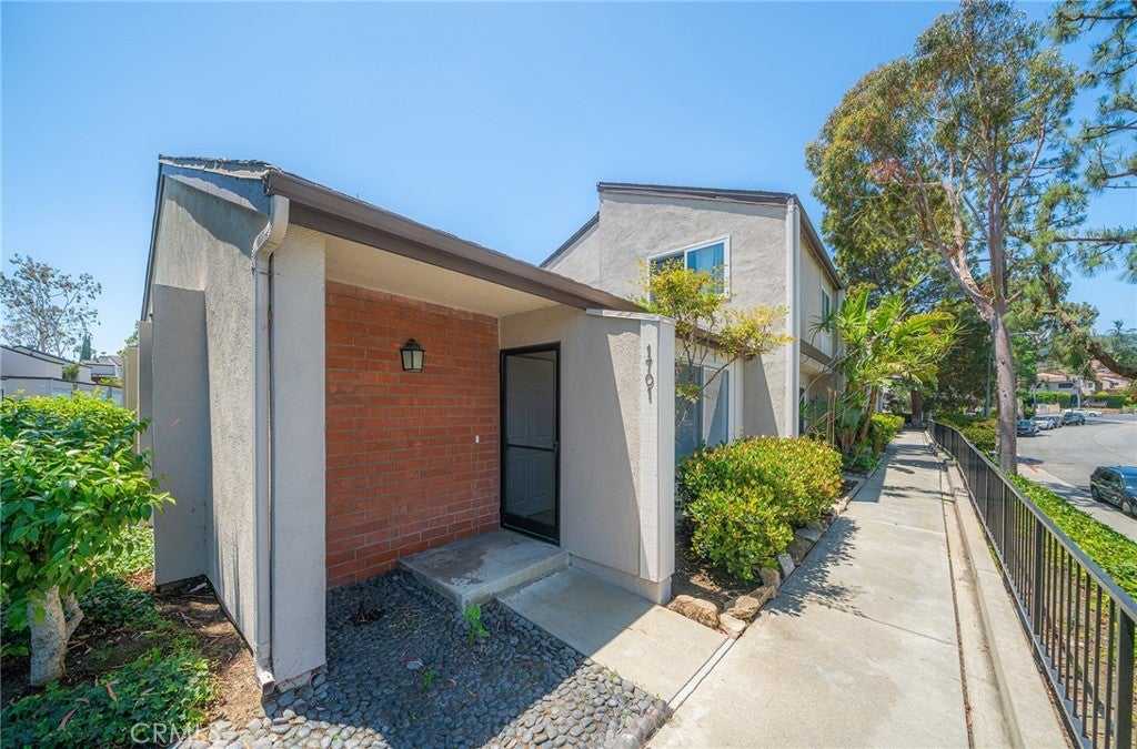 Photo of Listing #SB25052289