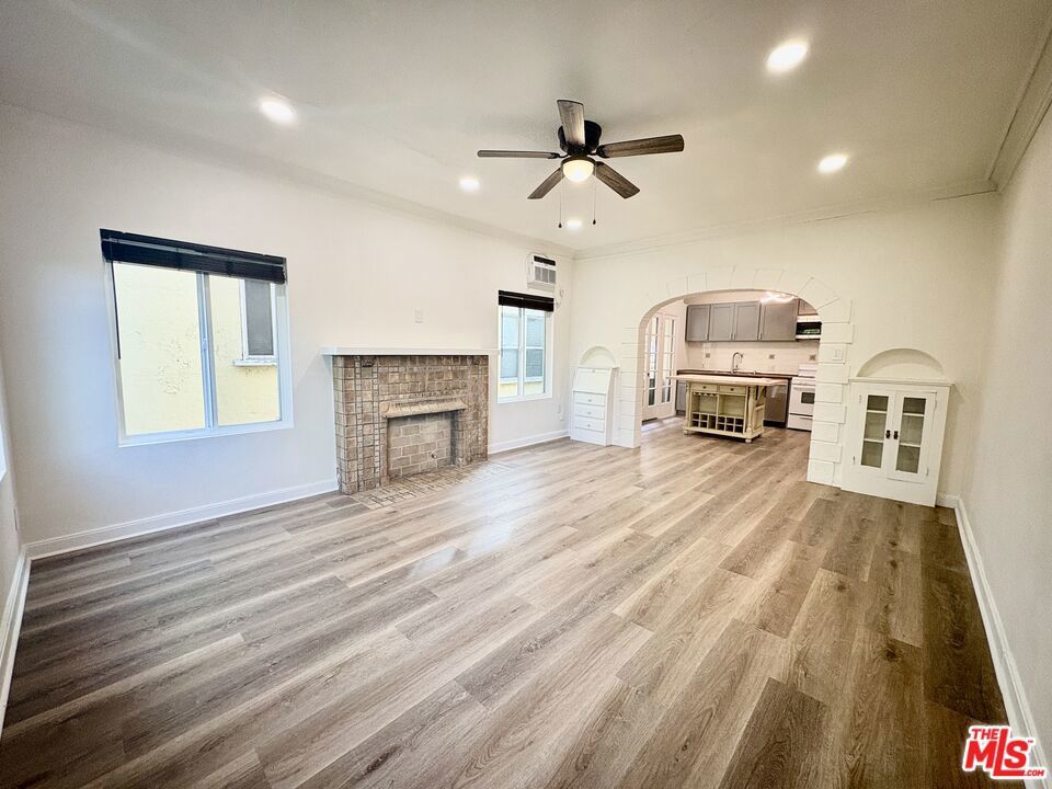 Photo of Listing #25510285