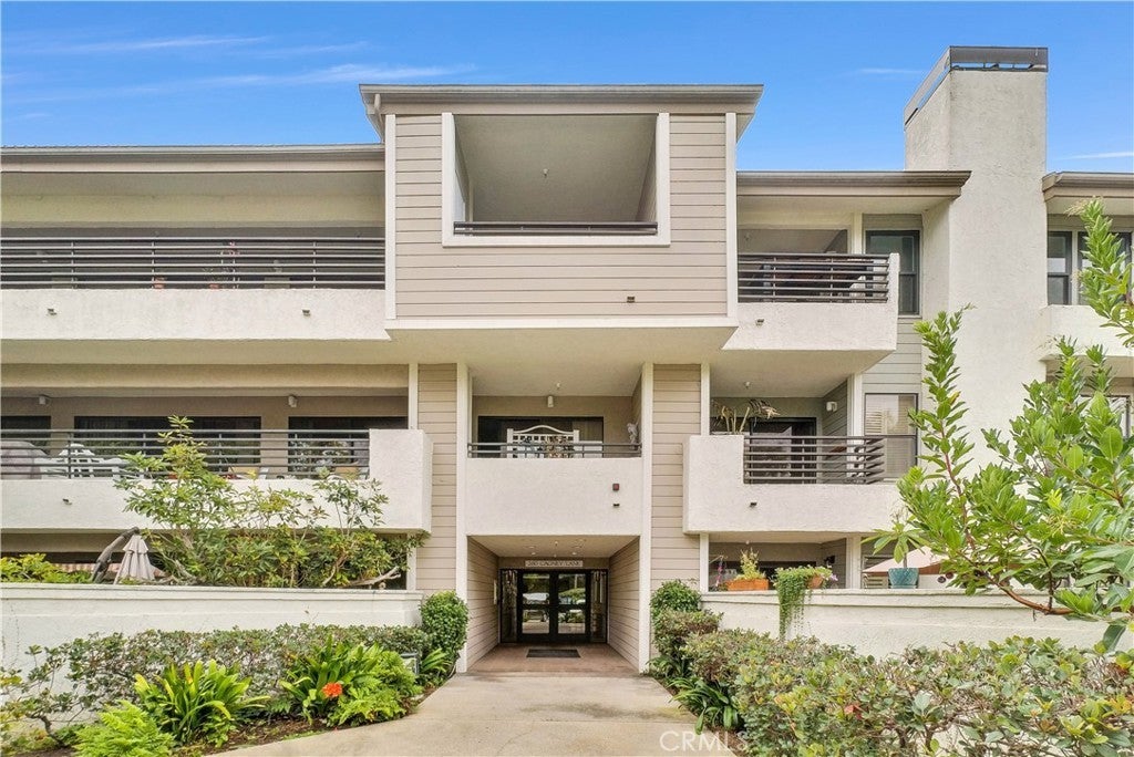 Photo of Listing #RS25054457