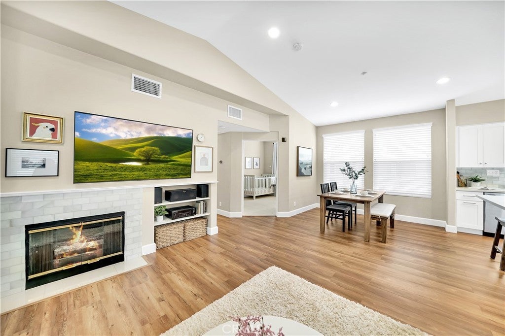 Photo of Listing #OC25054605