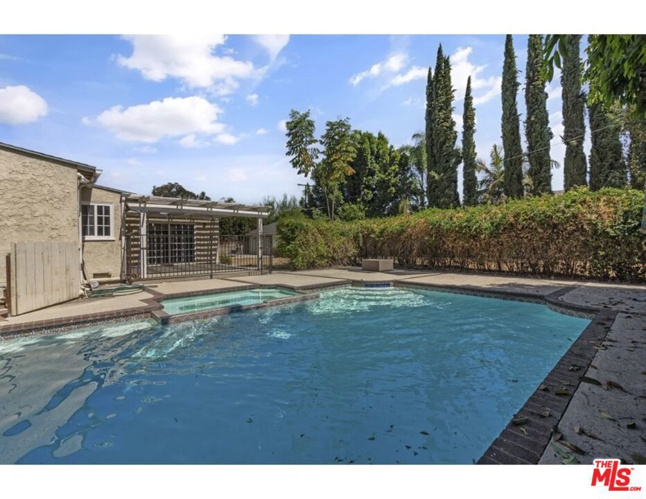 Photo of Listing #25510439