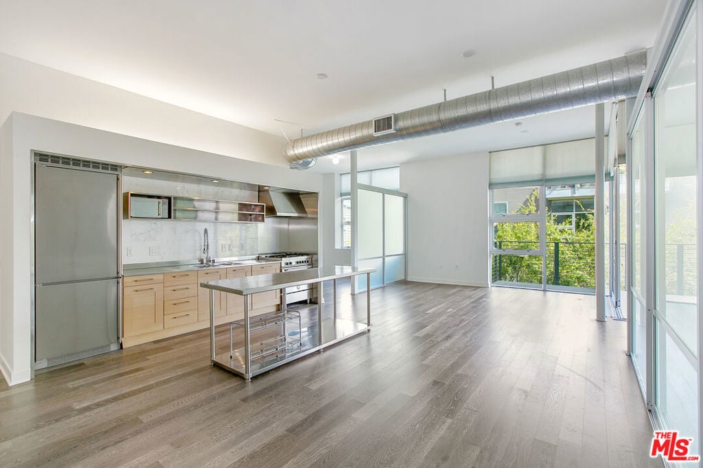 Photo of Listing #25510931