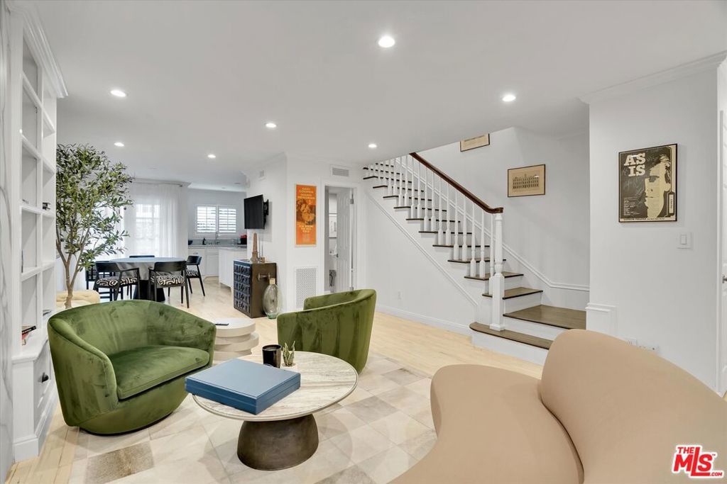 Photo of Listing #25508493