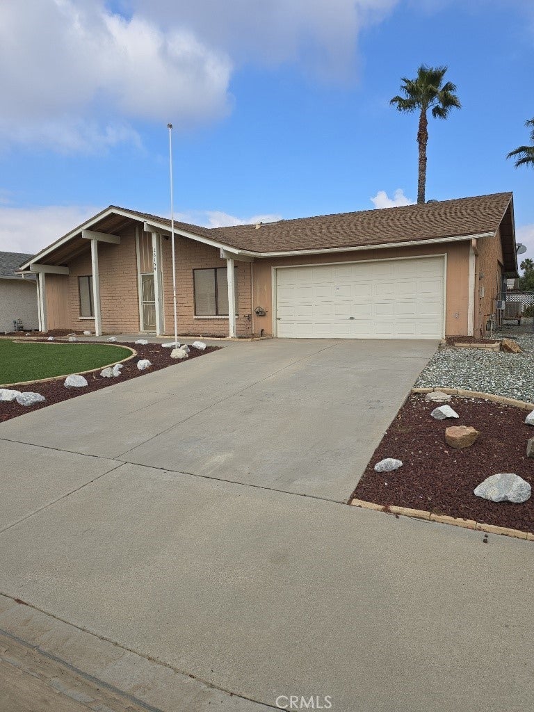 Photo of Listing #SW25055755