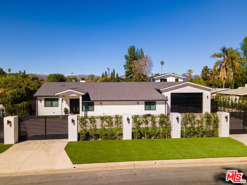 Photo of Listing #25511359