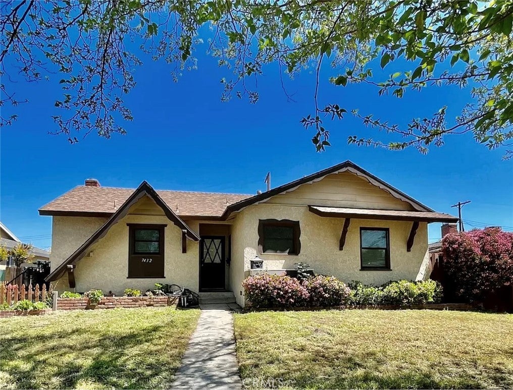 Photo of Listing #SR25056408