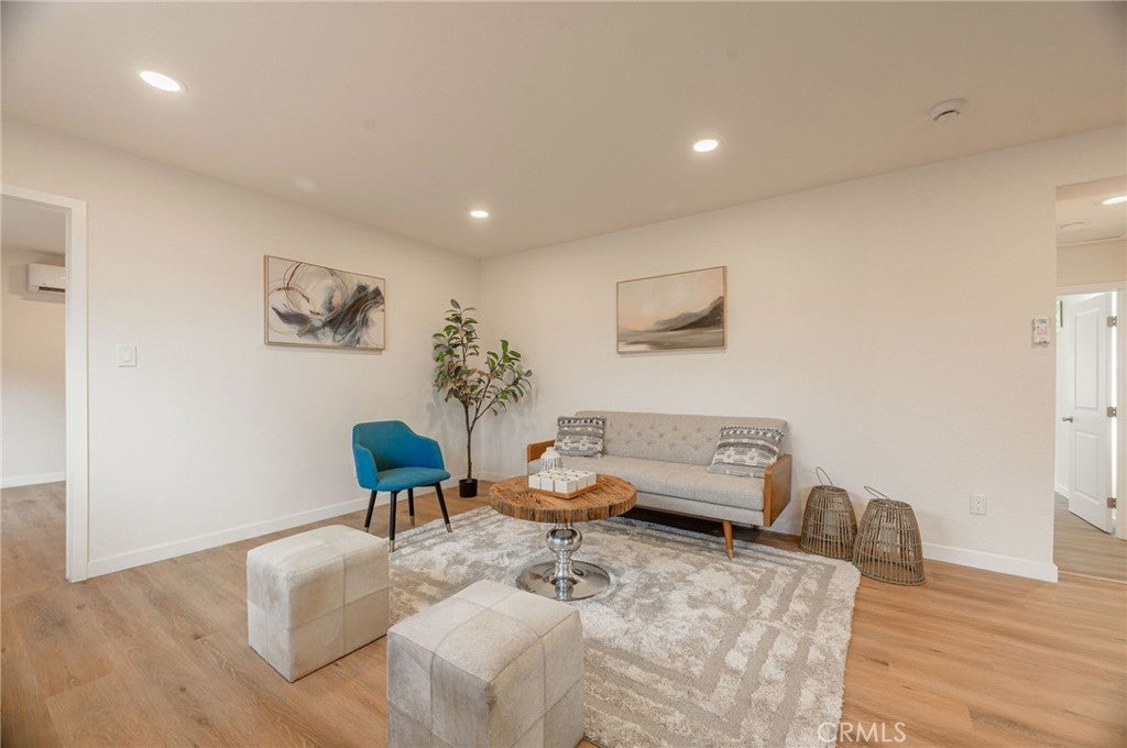 Photo of Listing #SR25056152