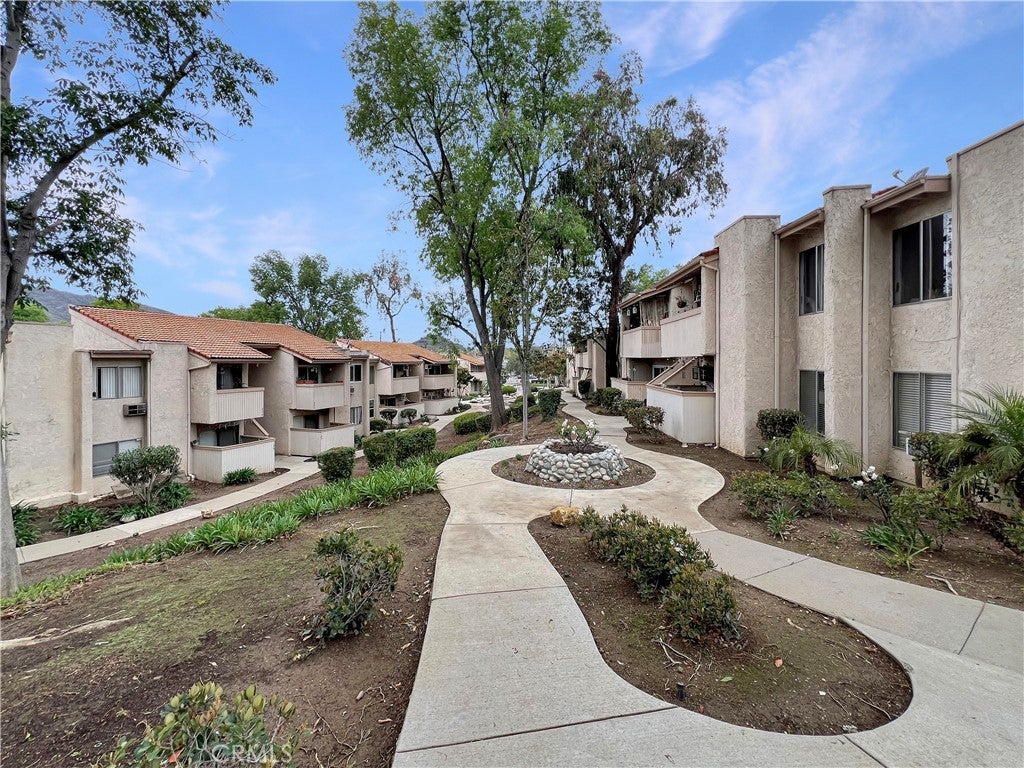 Photo of Listing #SR25056602