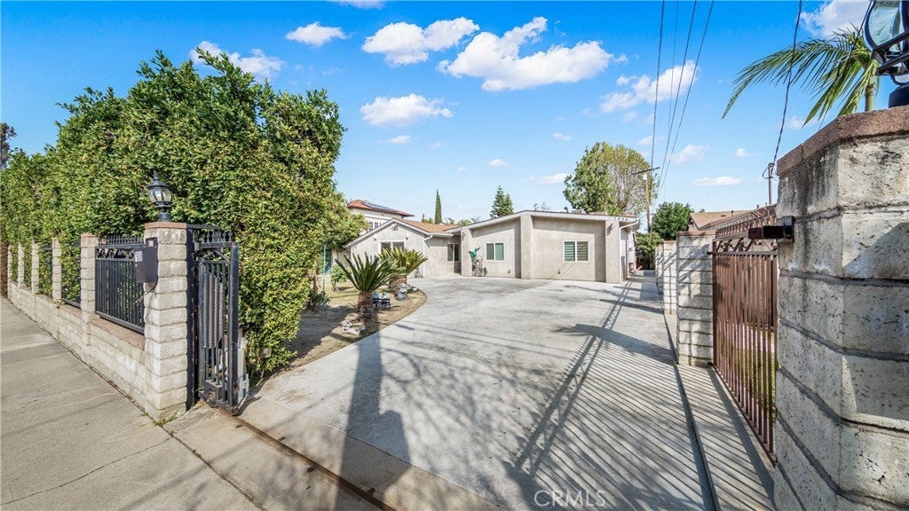 Photo of Listing #SR25049037