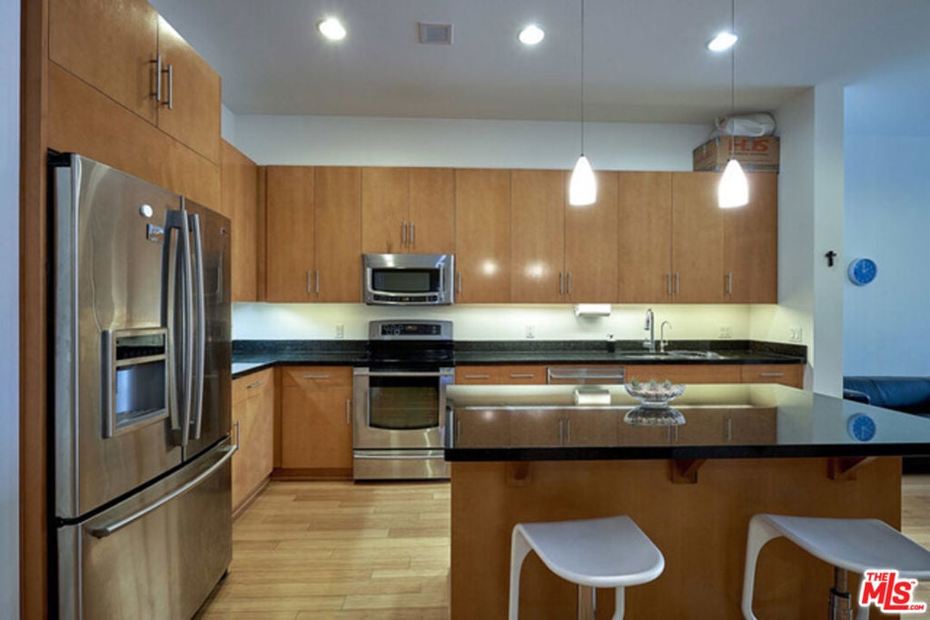 Photo of Listing #25512987