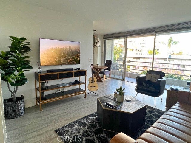 Photo of Listing #OC25059192