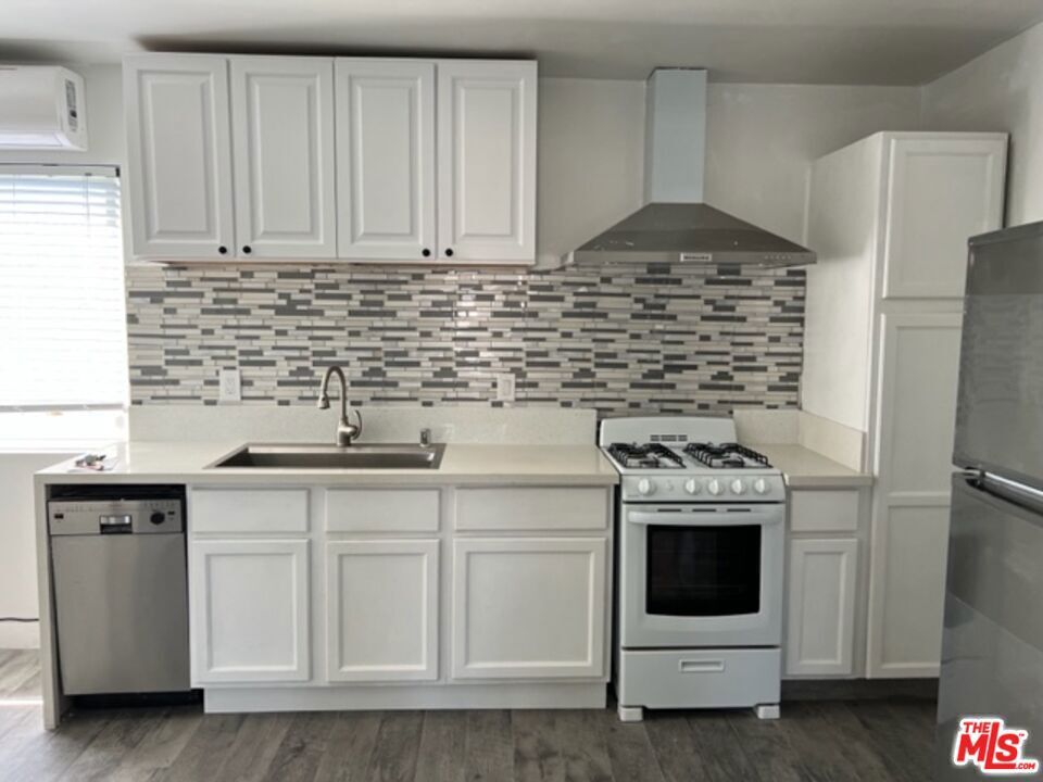 Photo of Listing #25513449