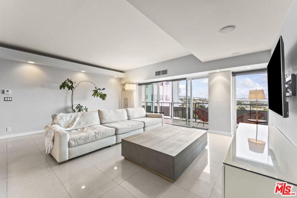 Photo of Listing #25513149