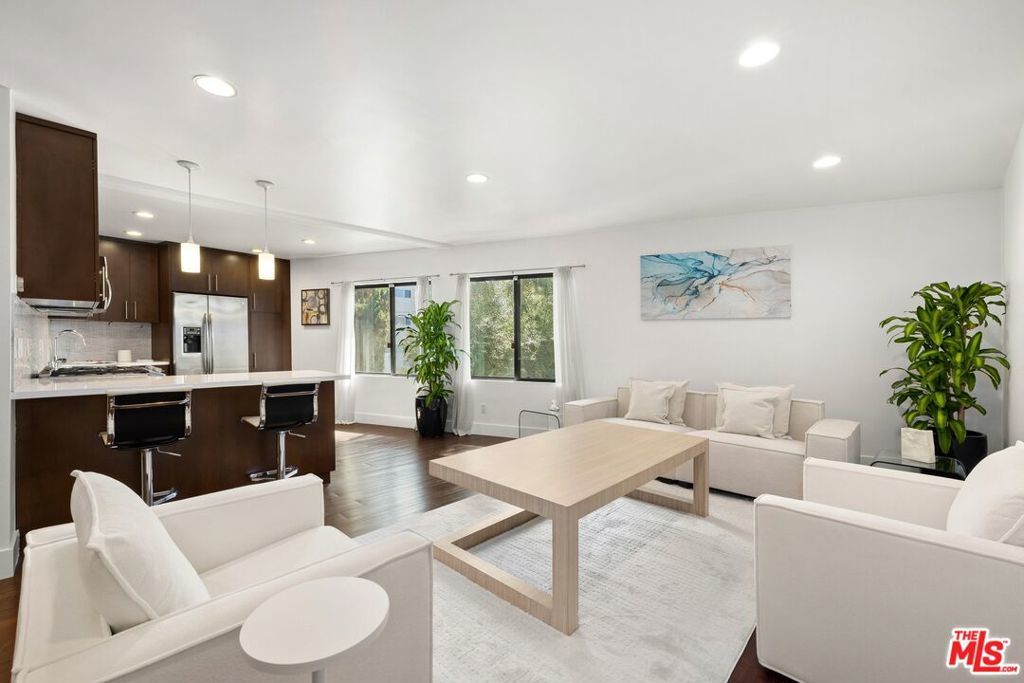 Photo of Listing #25513783