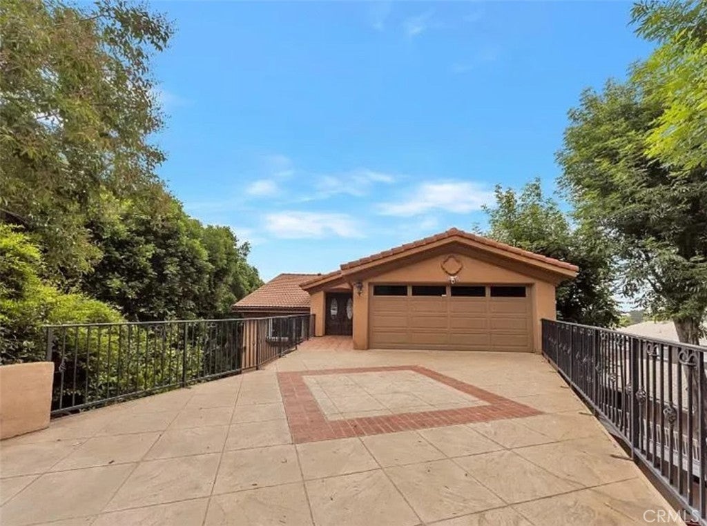 Photo of Listing #SR25061118