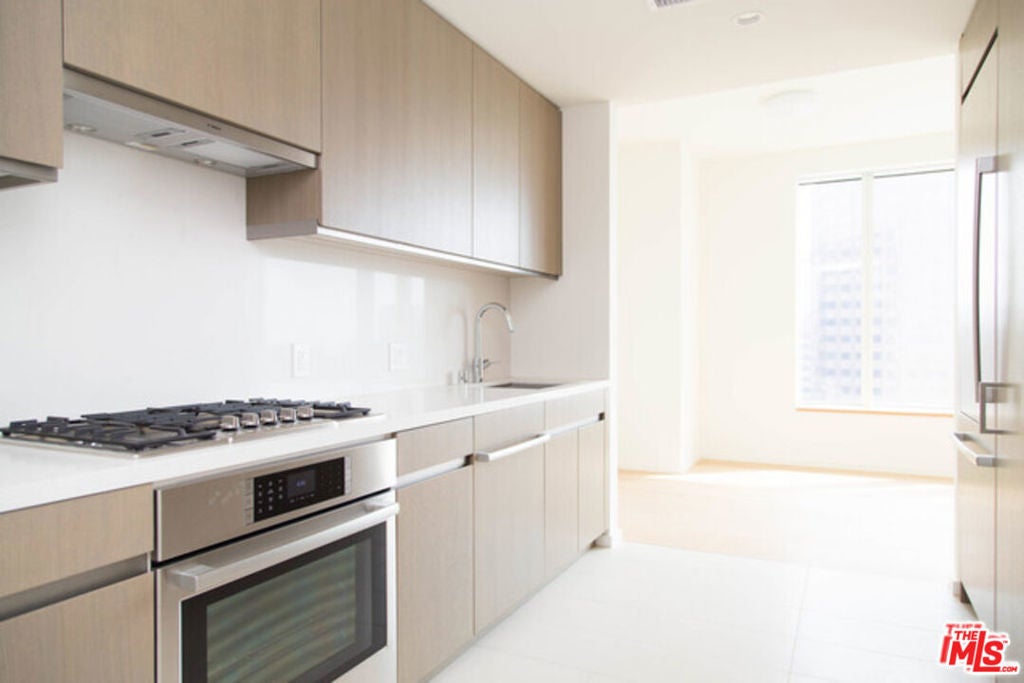 Photo of Listing #25513407