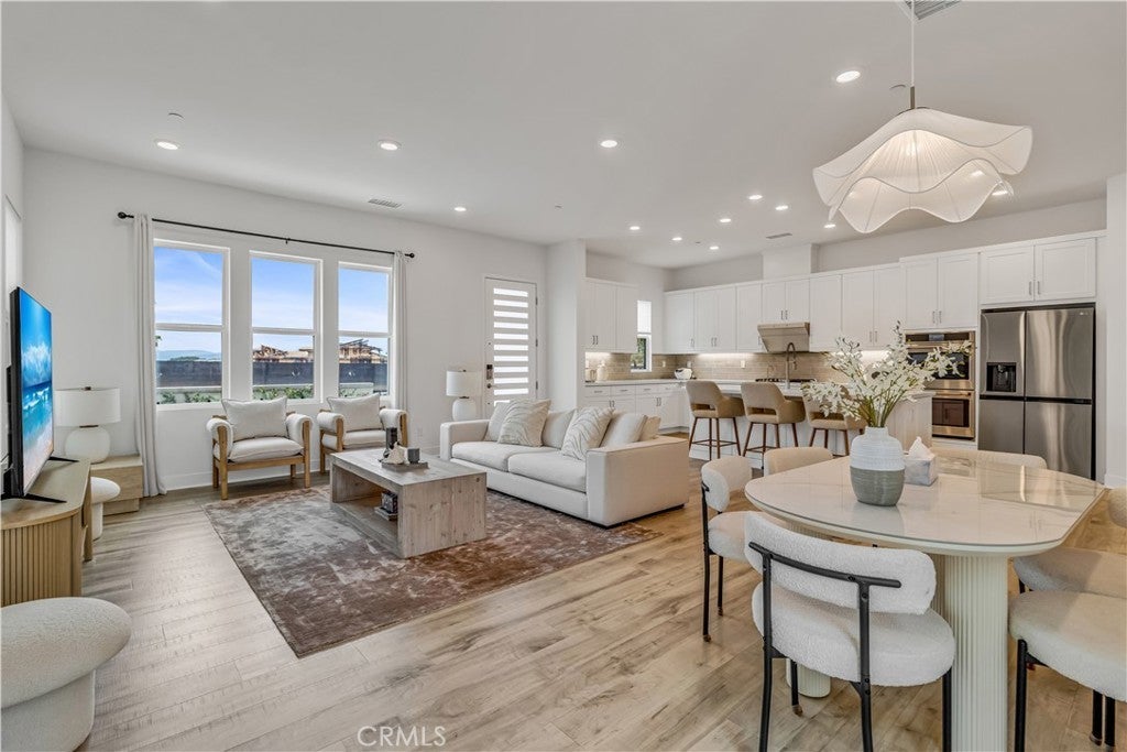 Photo of Listing #OC25060941