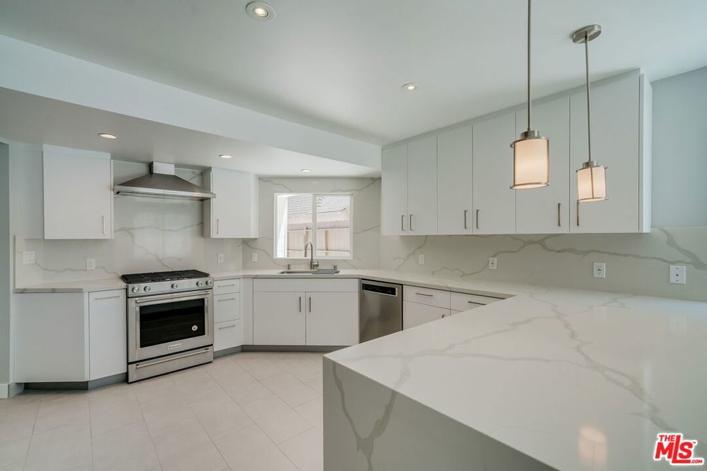 Photo of Listing #25513535