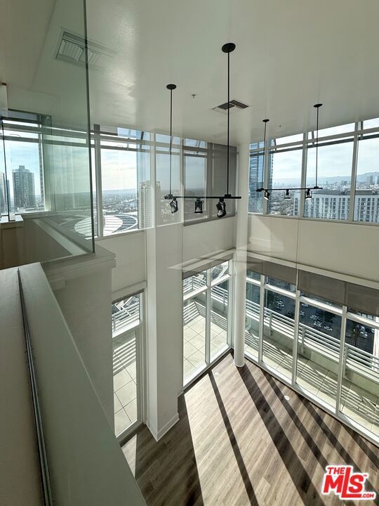 Photo of Listing #25514633