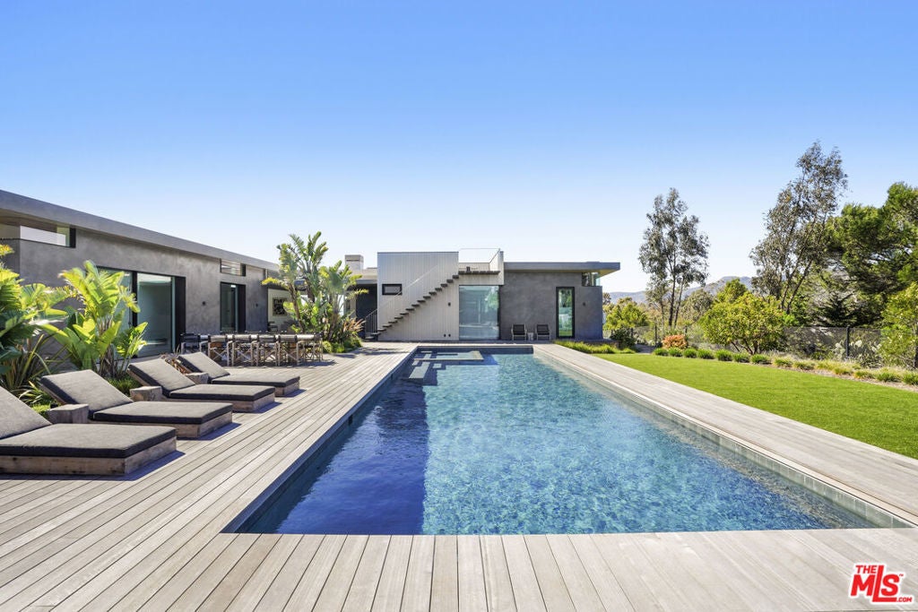 Photo of Listing #25513195