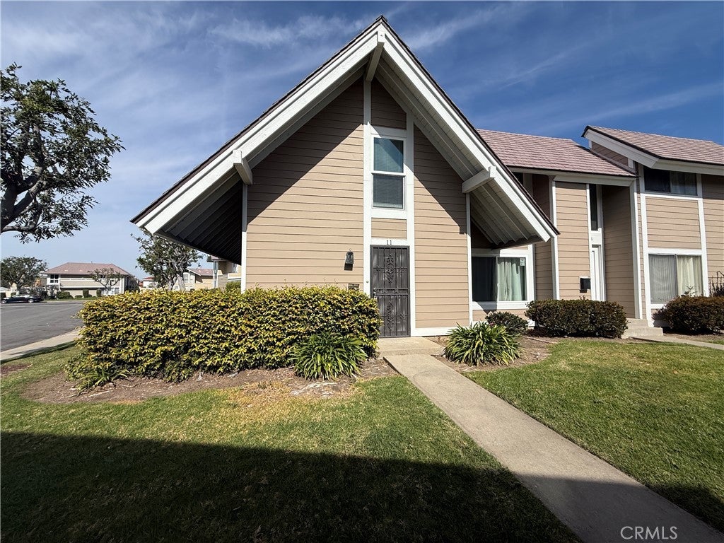 Photo of Listing #OC25060395