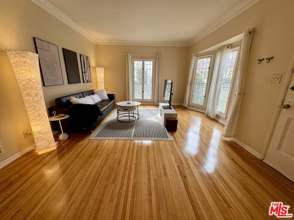 Photo of Listing #25515189