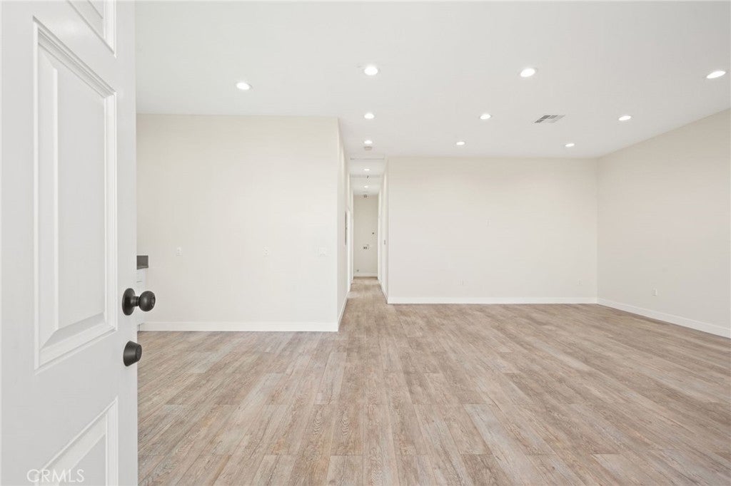 Photo of Listing #SR25063284