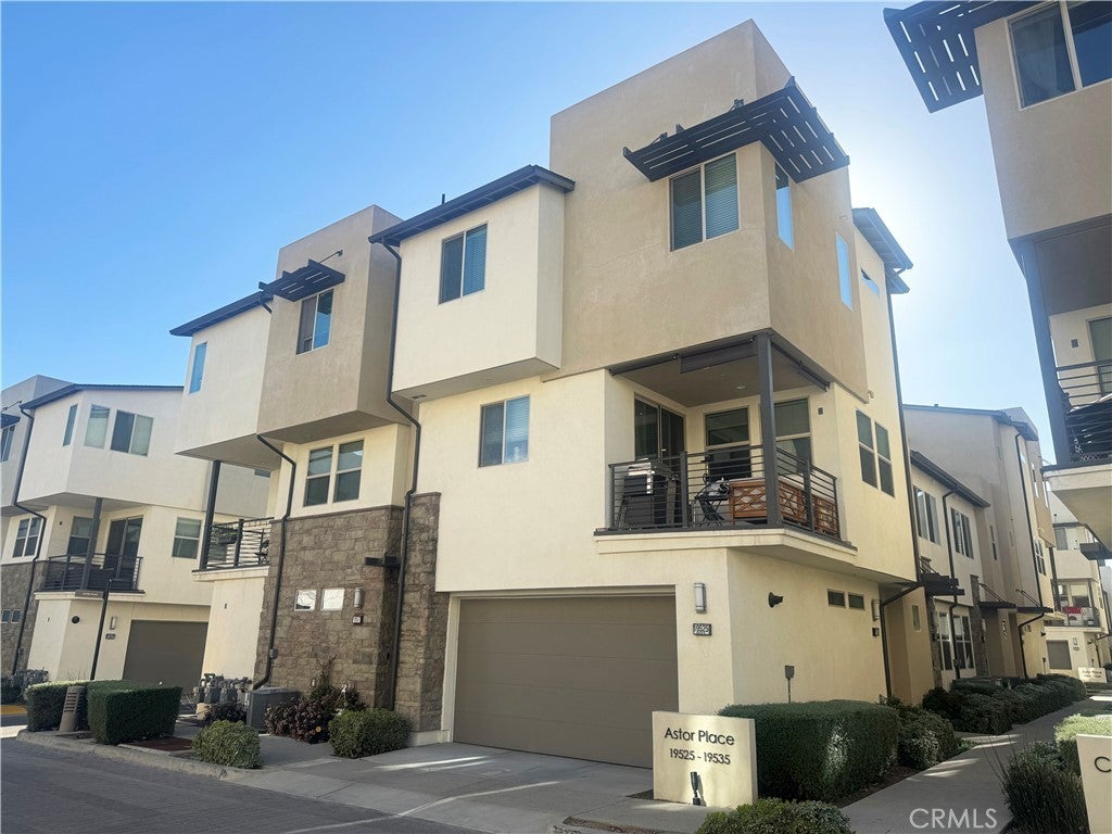 Photo of Listing #SR25062639