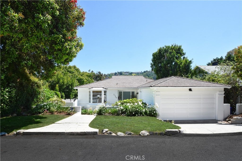 Photo of Listing #PV25064075