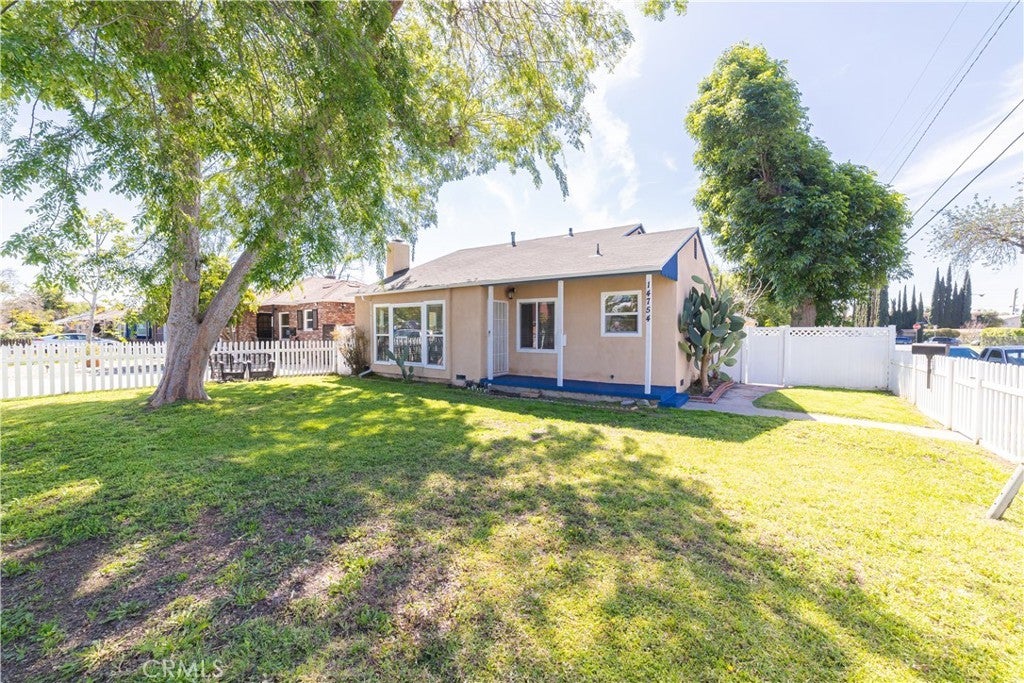 Photo of Listing #SR25064066