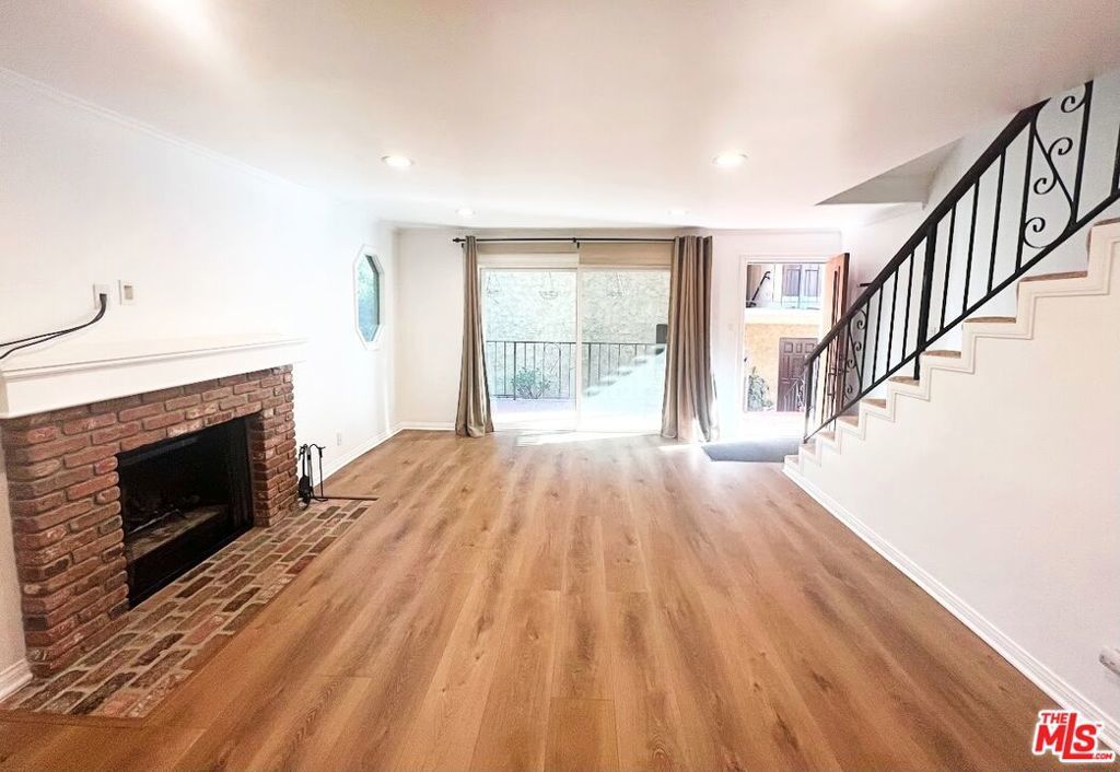 Photo of Listing #25516243