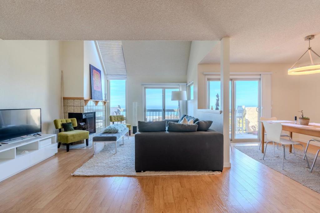 Photo of Listing #ML81999473