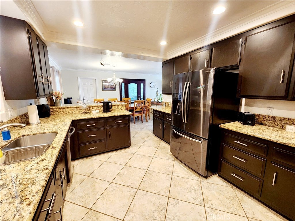 Photo of Listing #IV25065303