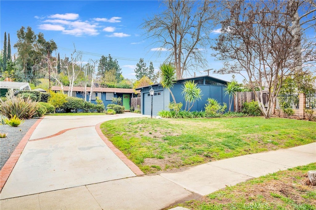 Photo of Listing #SR25065414