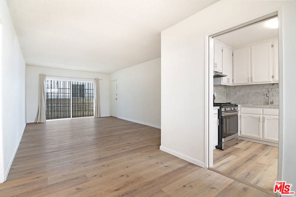 Photo of Listing #25517127