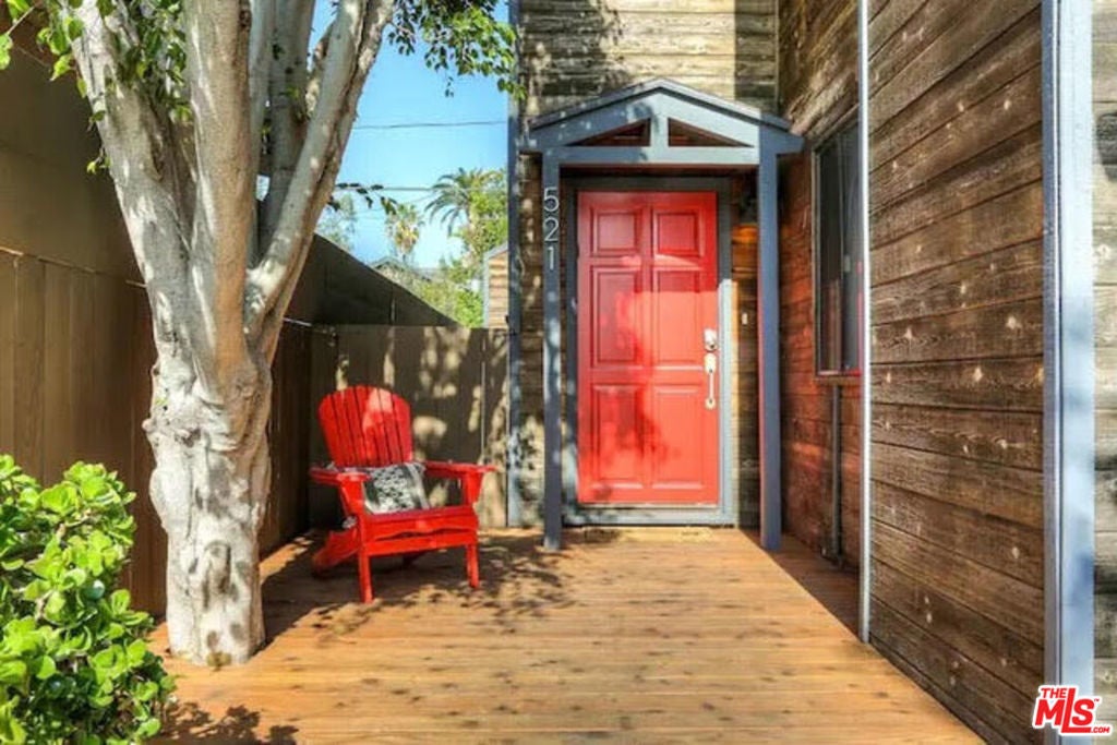 Photo of Listing #25517055