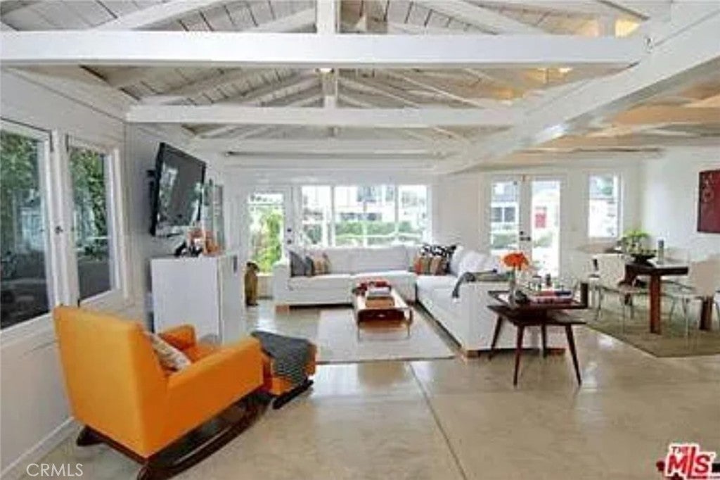 Photo of Listing #SB25067476