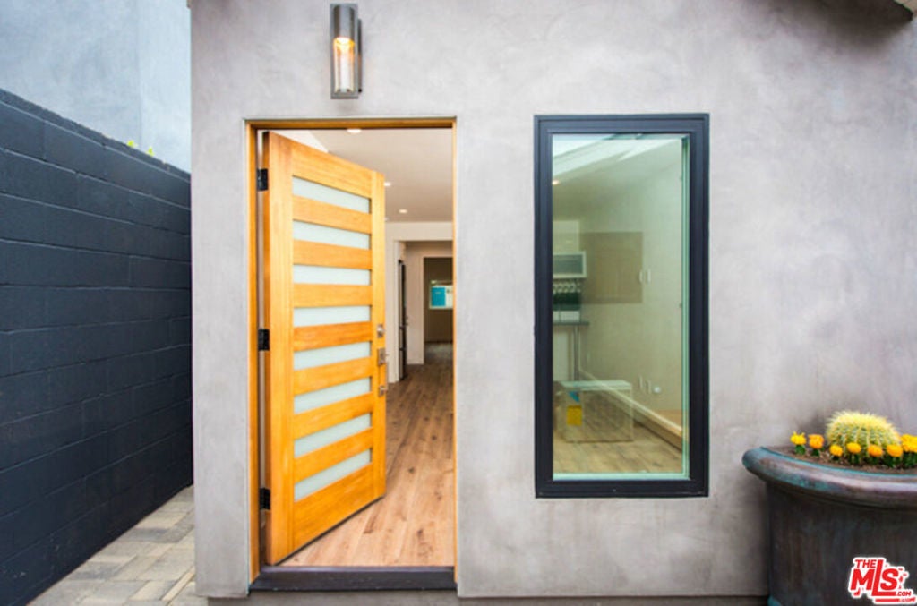 Photo of Listing #25512749