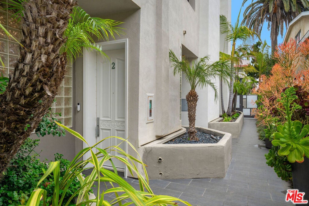 Photo of Listing #25517543