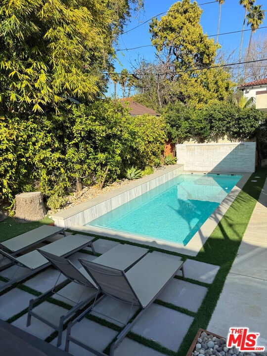 Photo of Listing #25516076