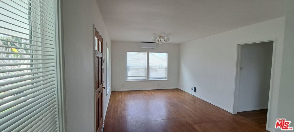 Photo of Listing #25518081