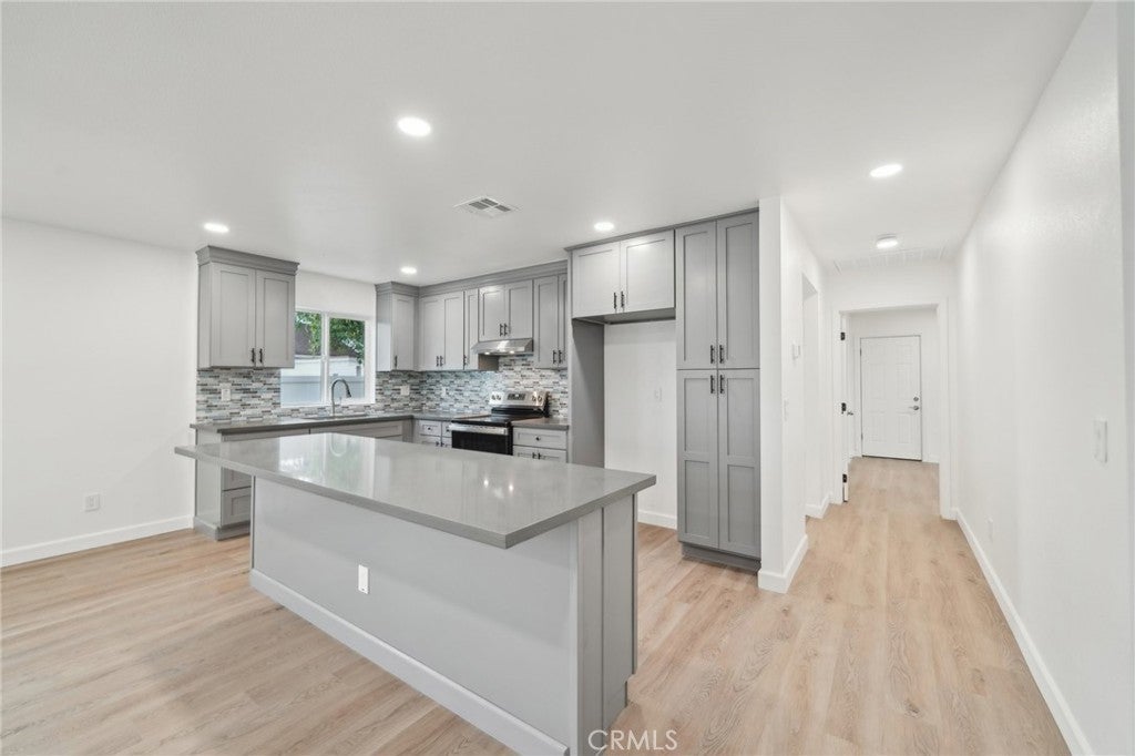 Photo of Listing #IV25069266