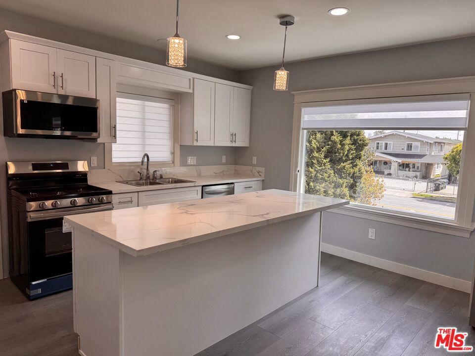 Photo of Listing #25519063