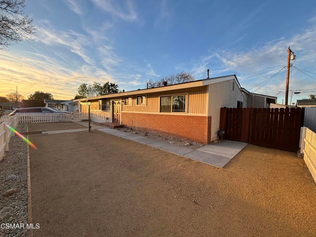 Photo of Listing #225001554