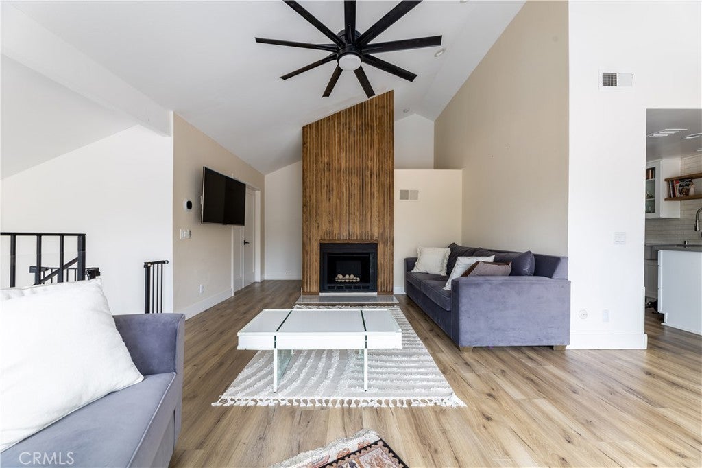 Photo of Listing #SR25070410