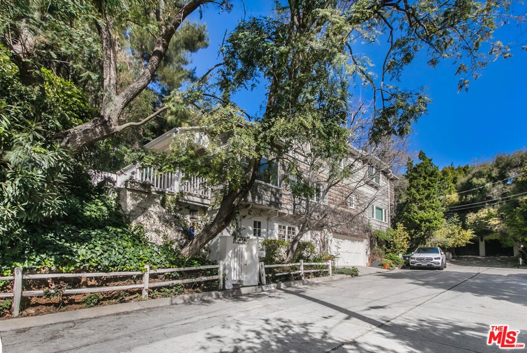 Photo of Listing #25513287