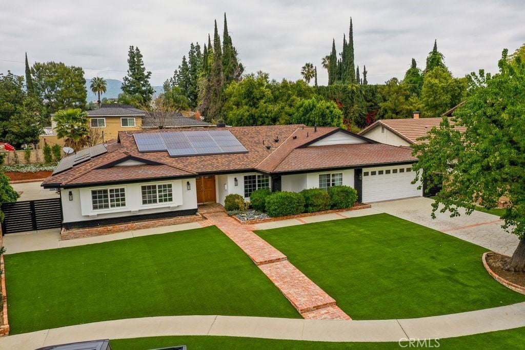 Photo of Listing #SR25070364