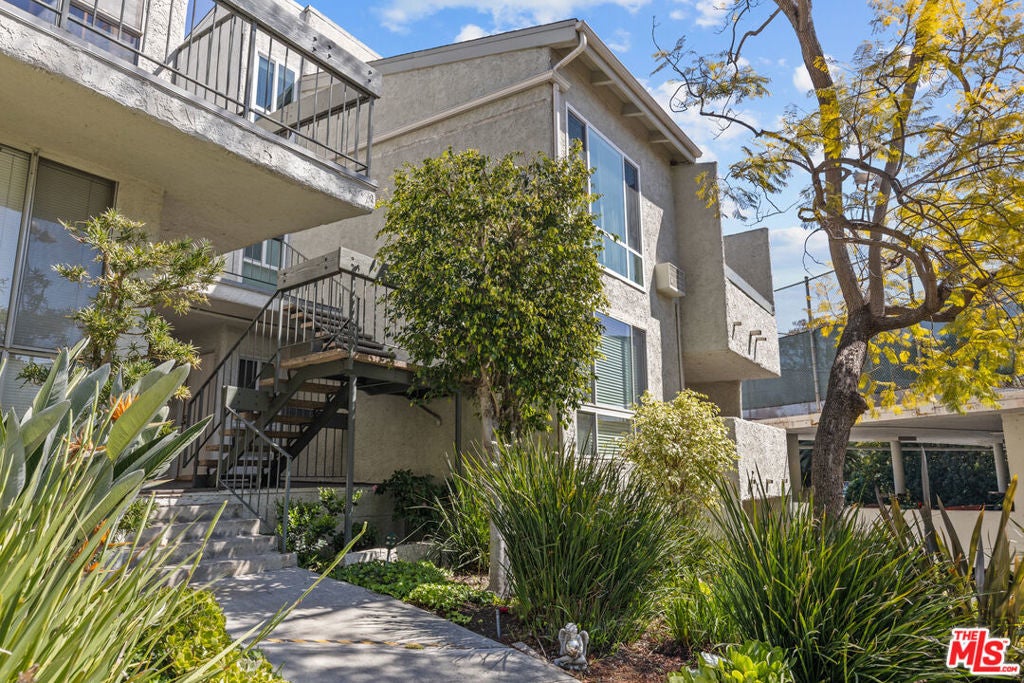 Photo of Listing #25519229