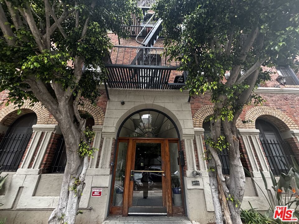 Photo of Listing #25519287