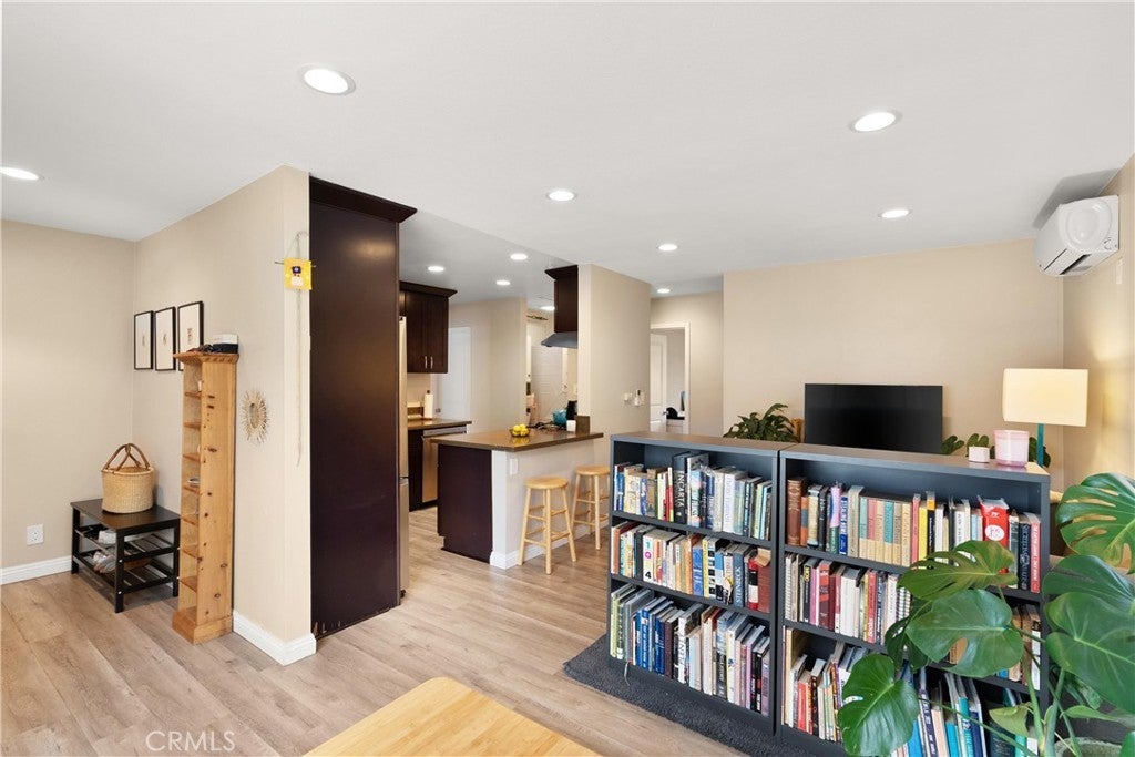 Photo of Listing #OC25070706